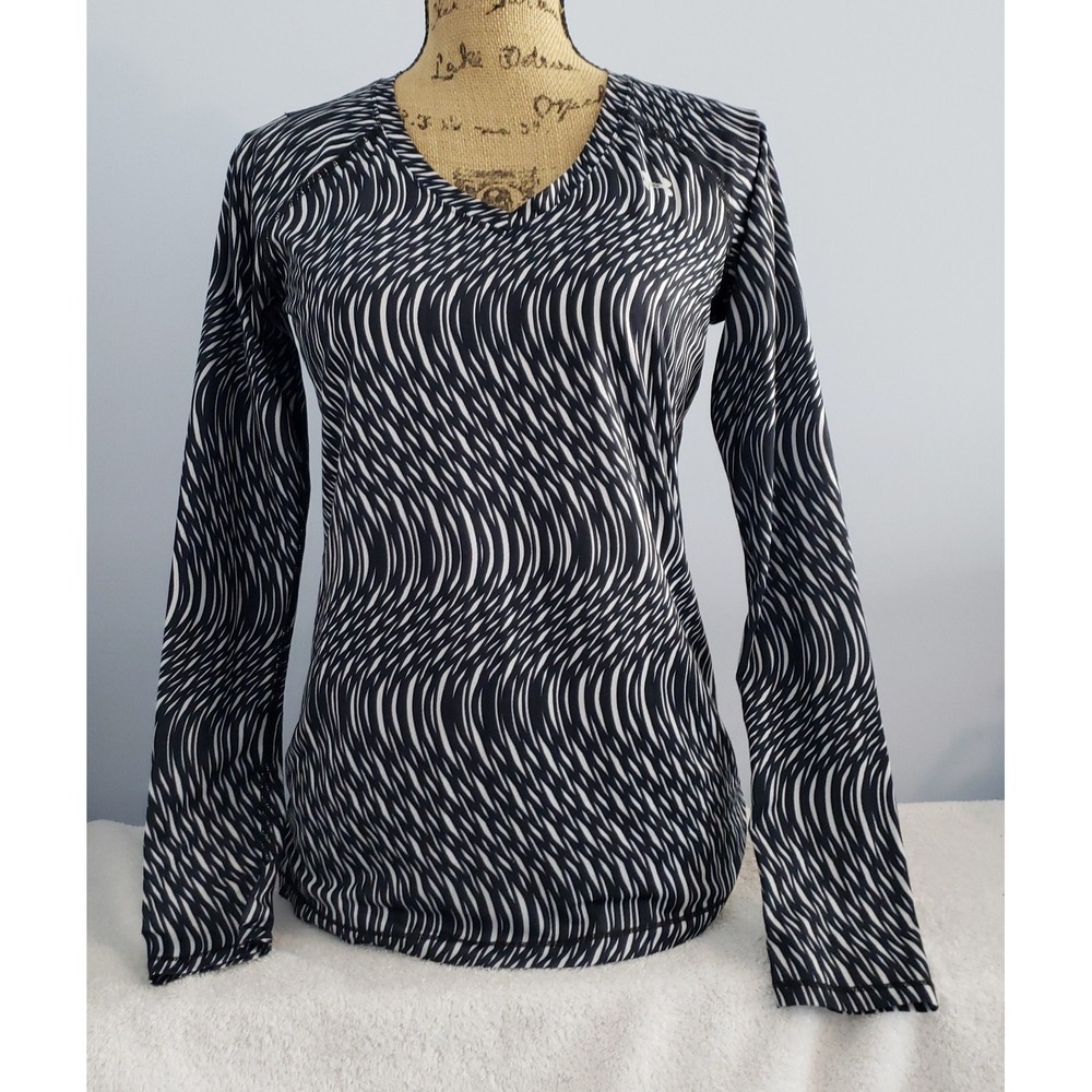 Under Armour Womans Athletic Top Long Sleeve Size XS‎ Petite
